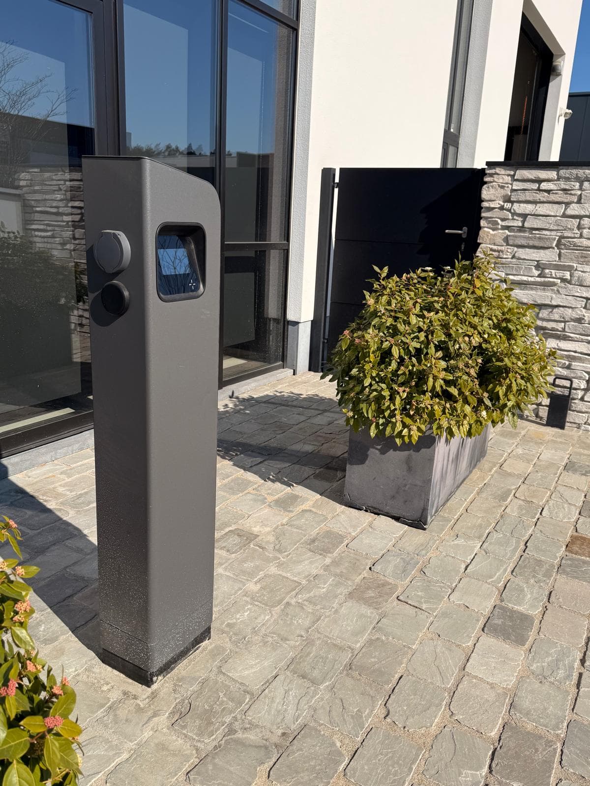 Installation d'une borne de recharge chez une entreprise